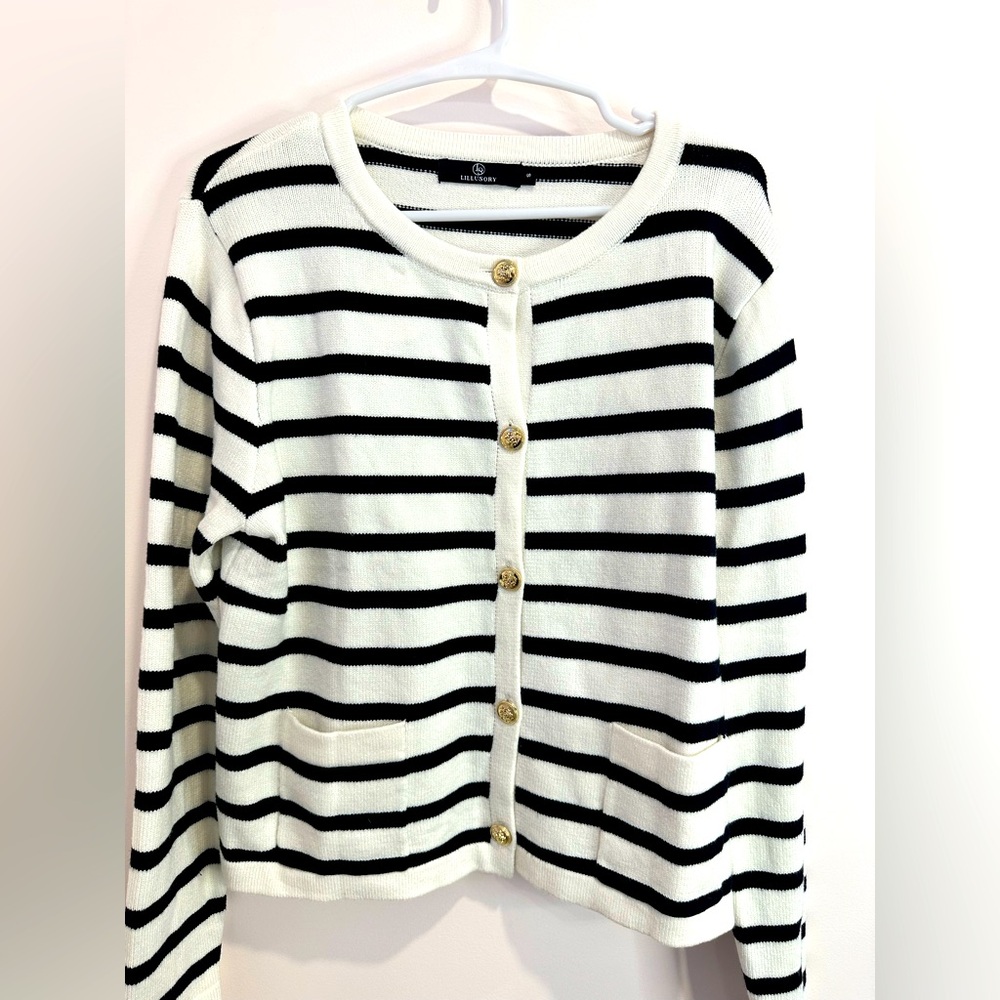 LILLUSORY Women's Crew Neck Gold Buttons Cardigan Sweaters Lady Jacket Sz S